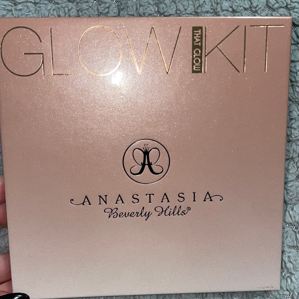 ABH GLOW KIT✨THAT GLOW